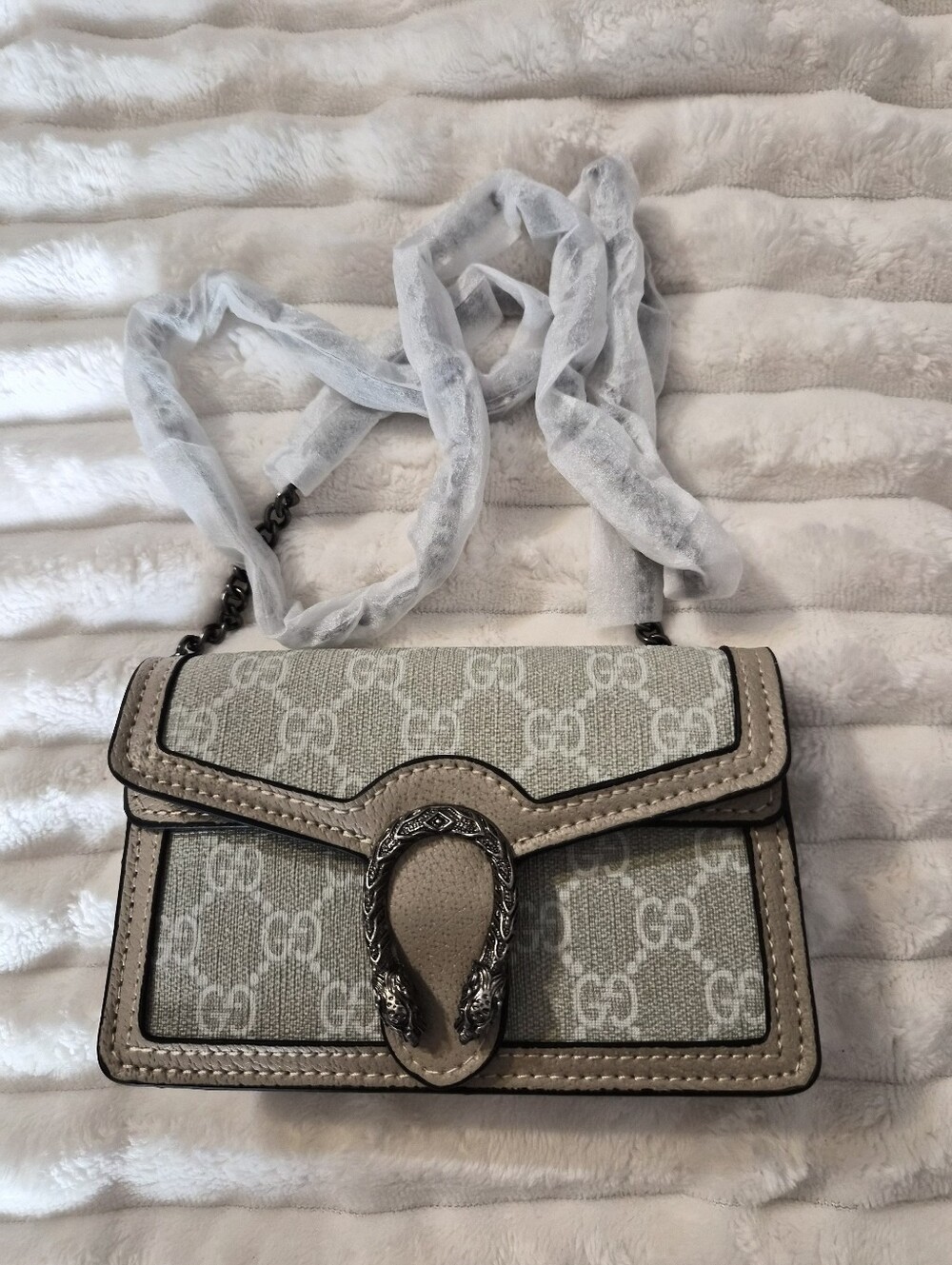 Gucci Beige/Light Taupe Monogram Card Case